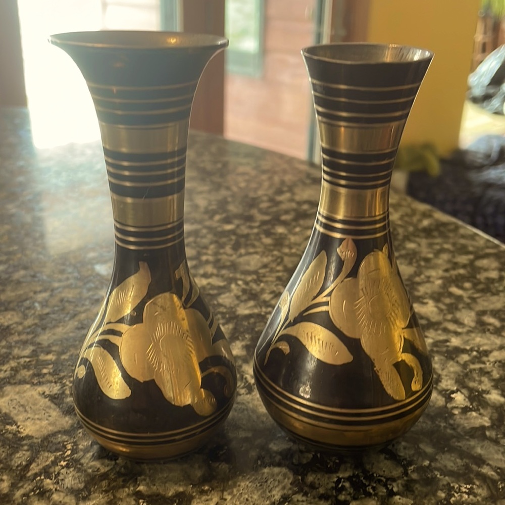 Brass‎ bud vases